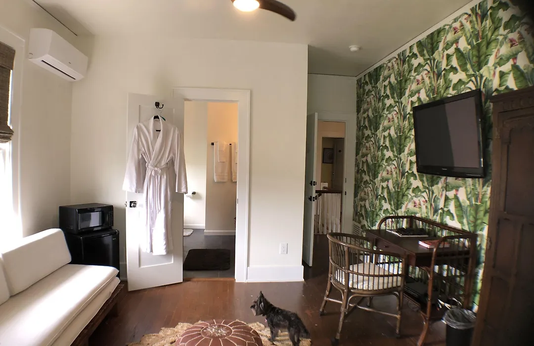 Avenue O Bed And Breakfast-1
