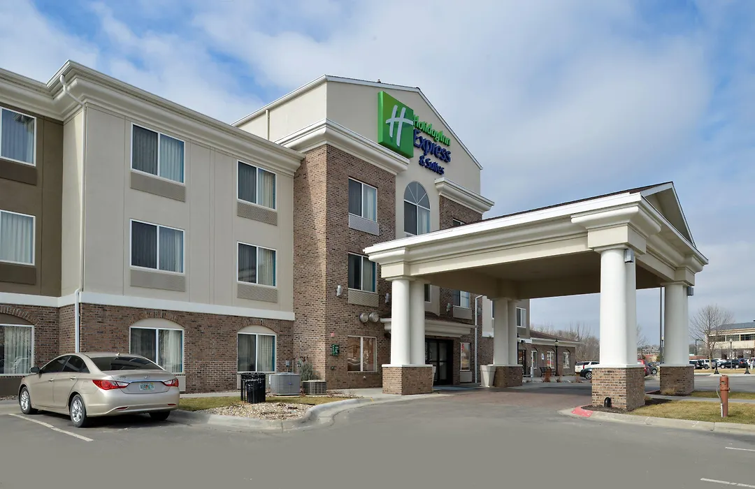 Holiday Inn Express Hotel & Suites Omaha West By Ihg-1