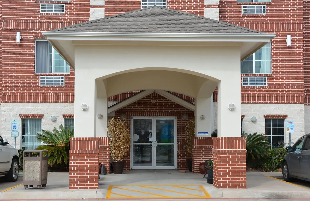 Super 8 By Wyndham Austin/Airport South-1