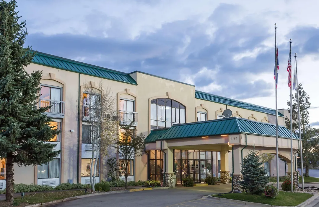 Days Inn By Wyndham Evanston Wy-1