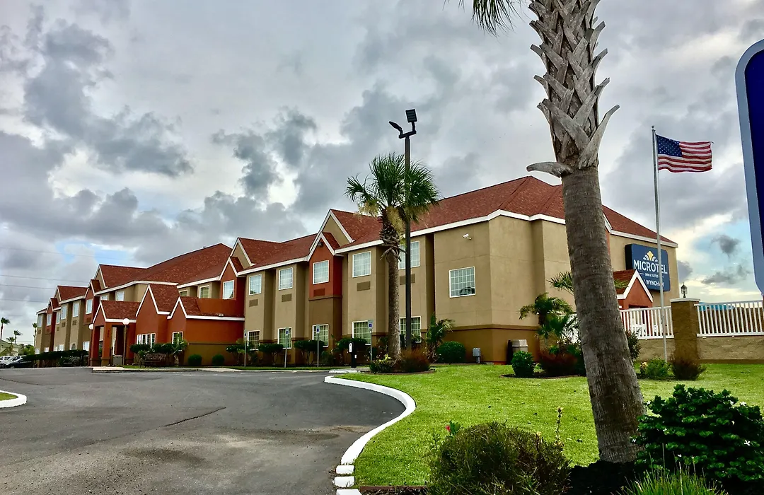 Microtel Inn & Suites By Wyndham Corpus Christi/Aransas Pass-1