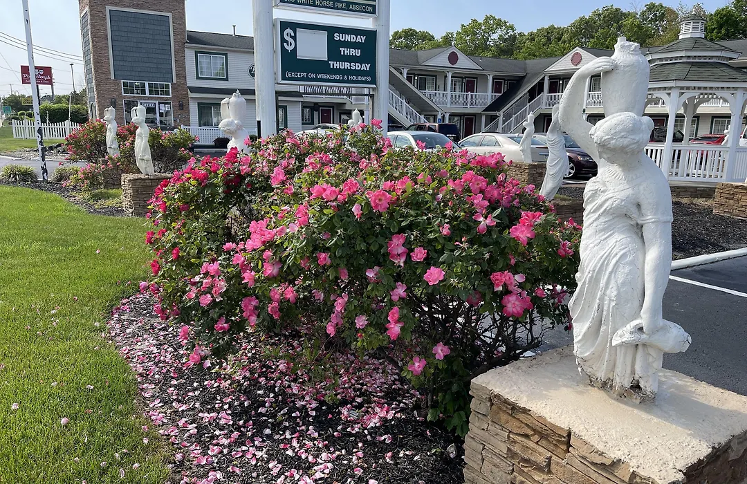 Empire Inn & Suites Absecon/Atlantic City-1