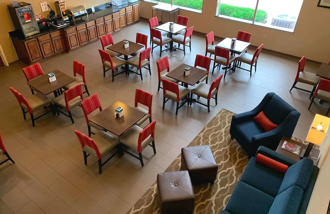 Comfort Suites Texas Ave-1