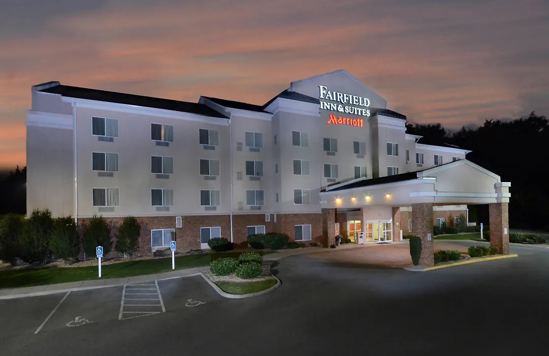 Fairfield Inn & Suites Roanoke Hollins/I-81-1