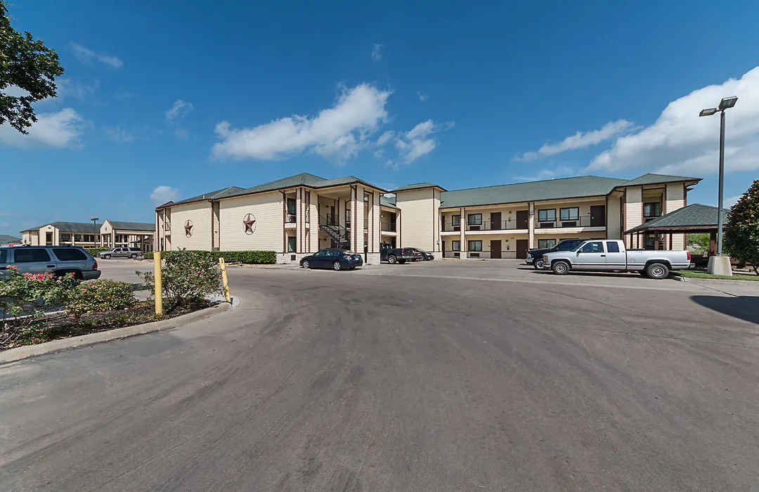 Quality Inn & Suites Victoria South-1