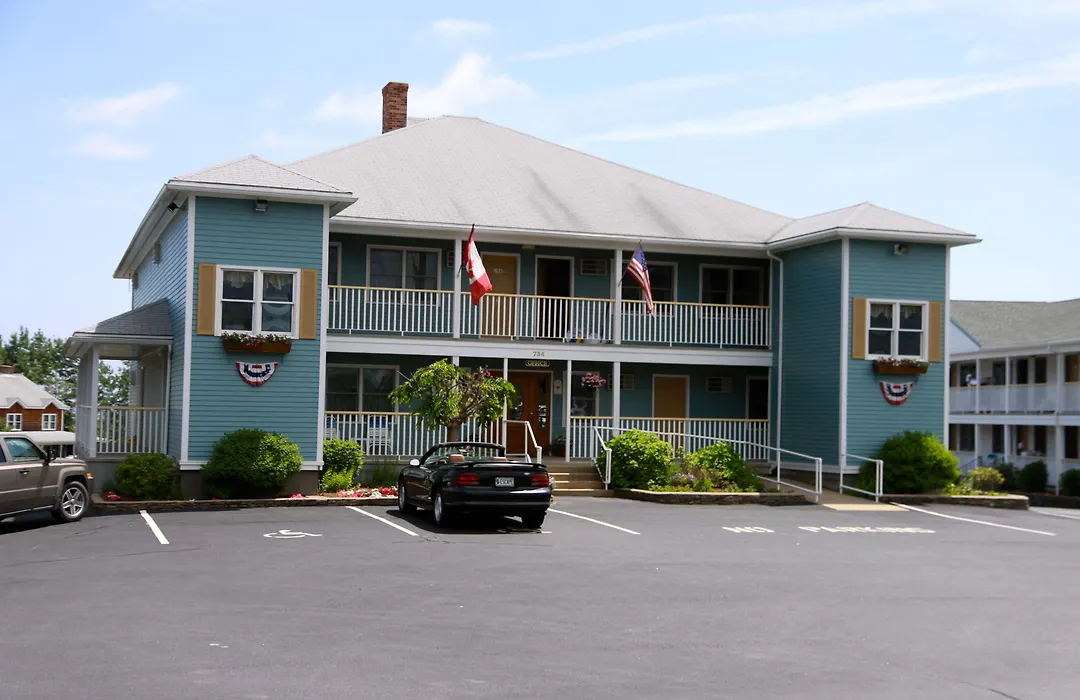 Mariner Resort-1