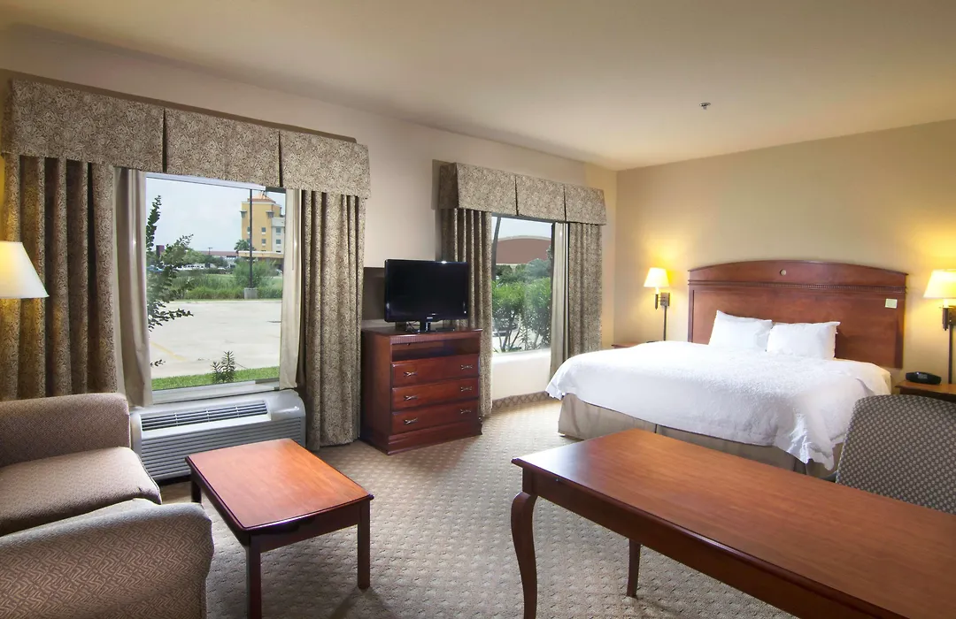 Hampton Inn And Suites-Brownsville-1