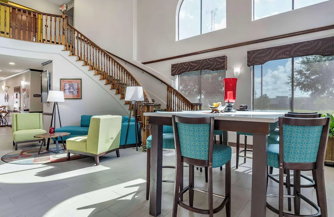 Best Western Plus Victoria Inn & Suites-1