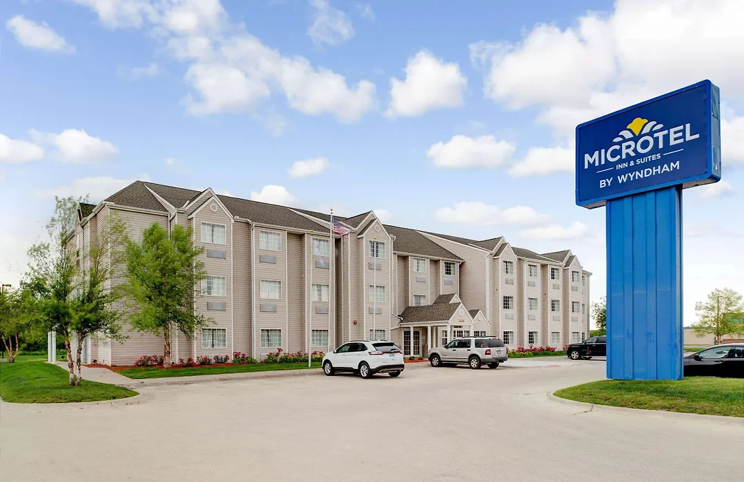 Microtel Inn & Suites By Wyndham Bellevue-1