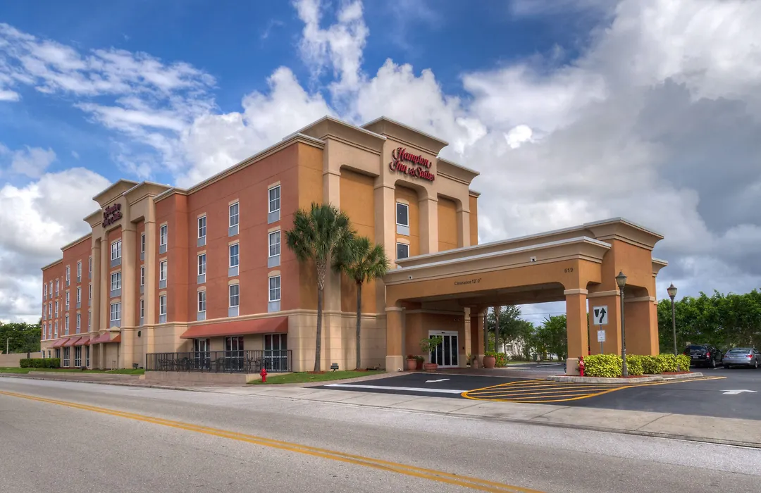 Hampton Inn & Suites Cape Coral / Fort Myers-1