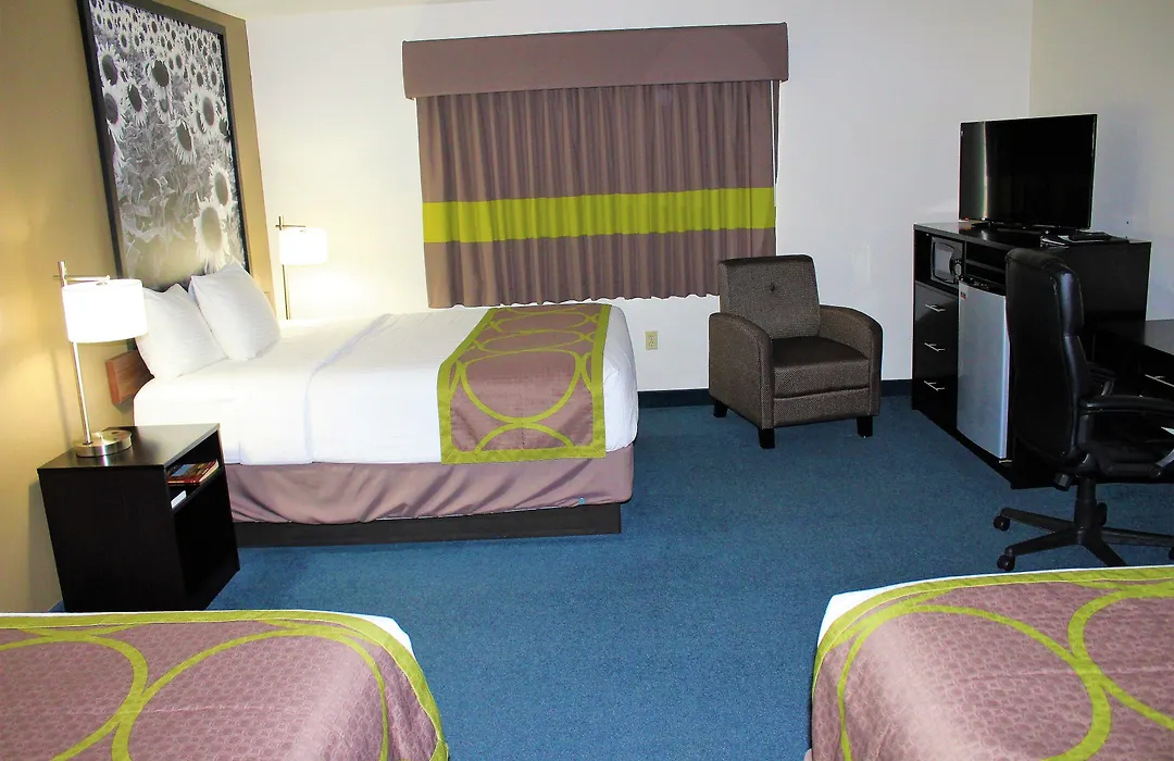 Emmetsburg Hotel & Suites-1