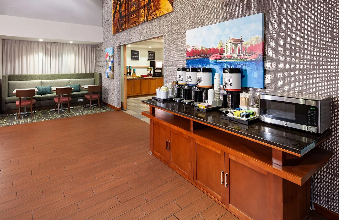 Hampton Inn & Suites St. Louis At Forest Park-1