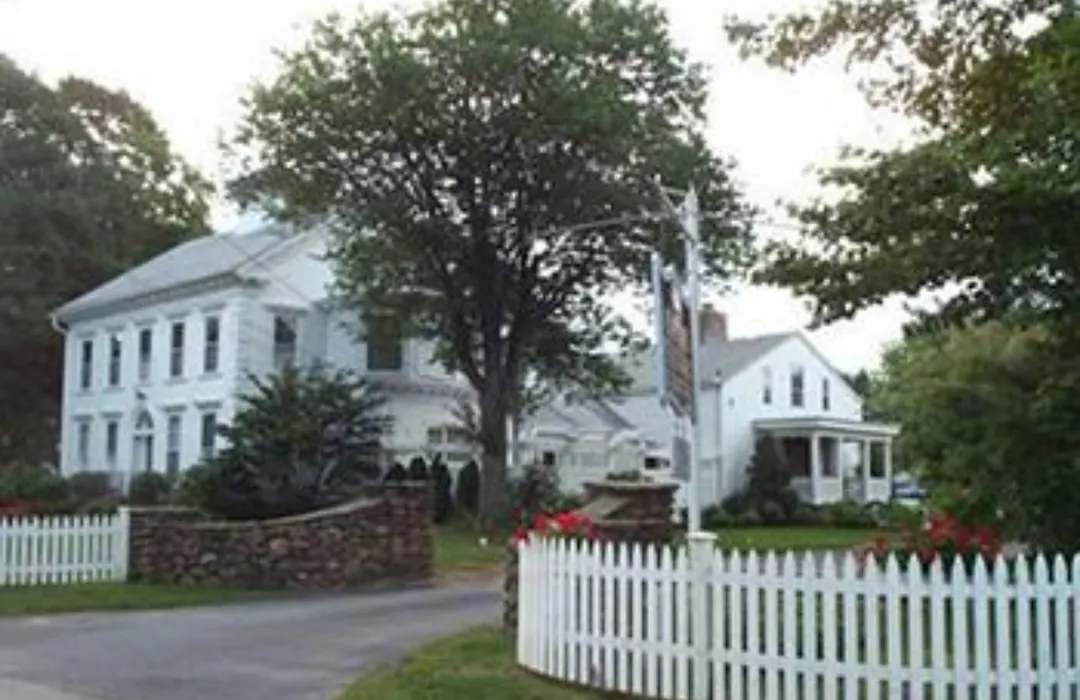 Captain Stannard House Bed And Breakfast Country Inn-1