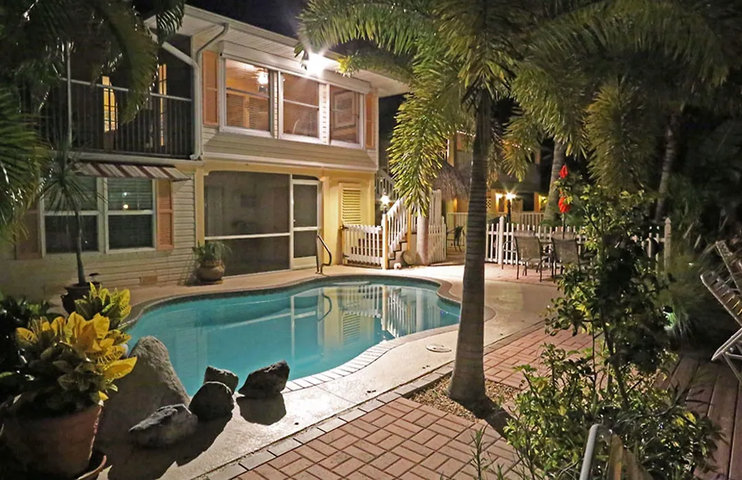 Manatee Bay Inn-1