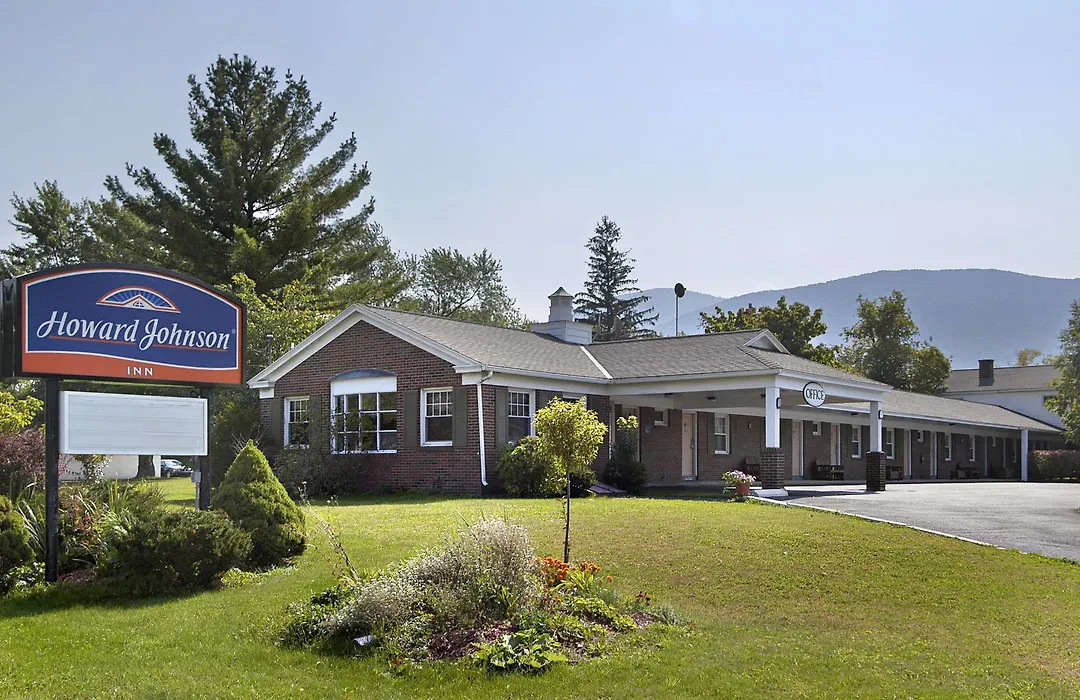 Howard Johnson By Wyndham Williamstown-1