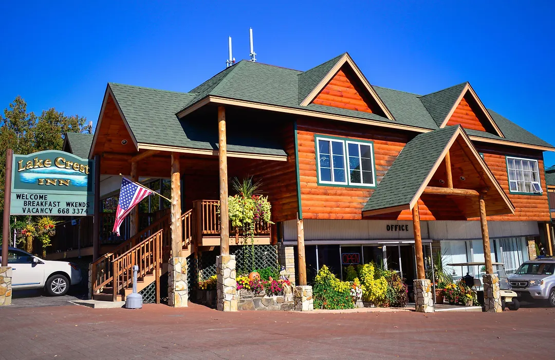Lake Crest Inn-1