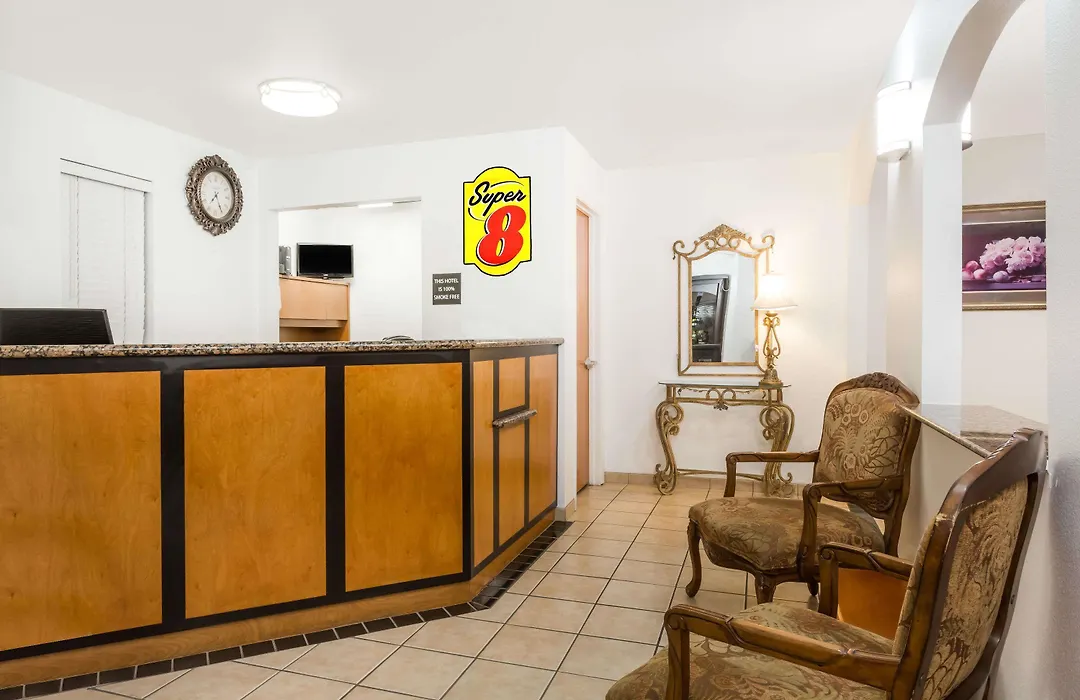 Super 8 By Wyndham Cloverdale Wine Country-1