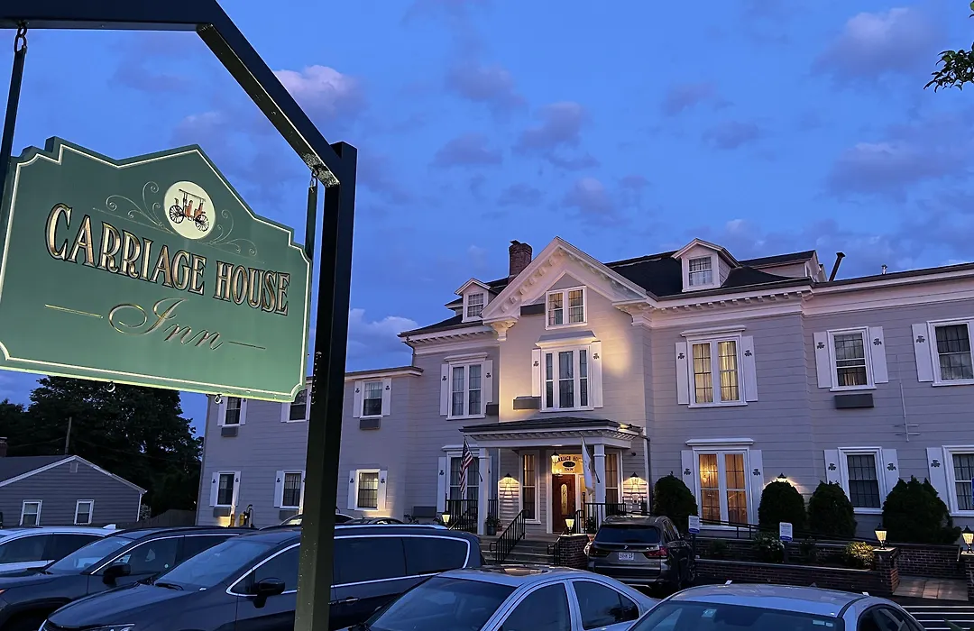 The Carriage House Inn Newport-1