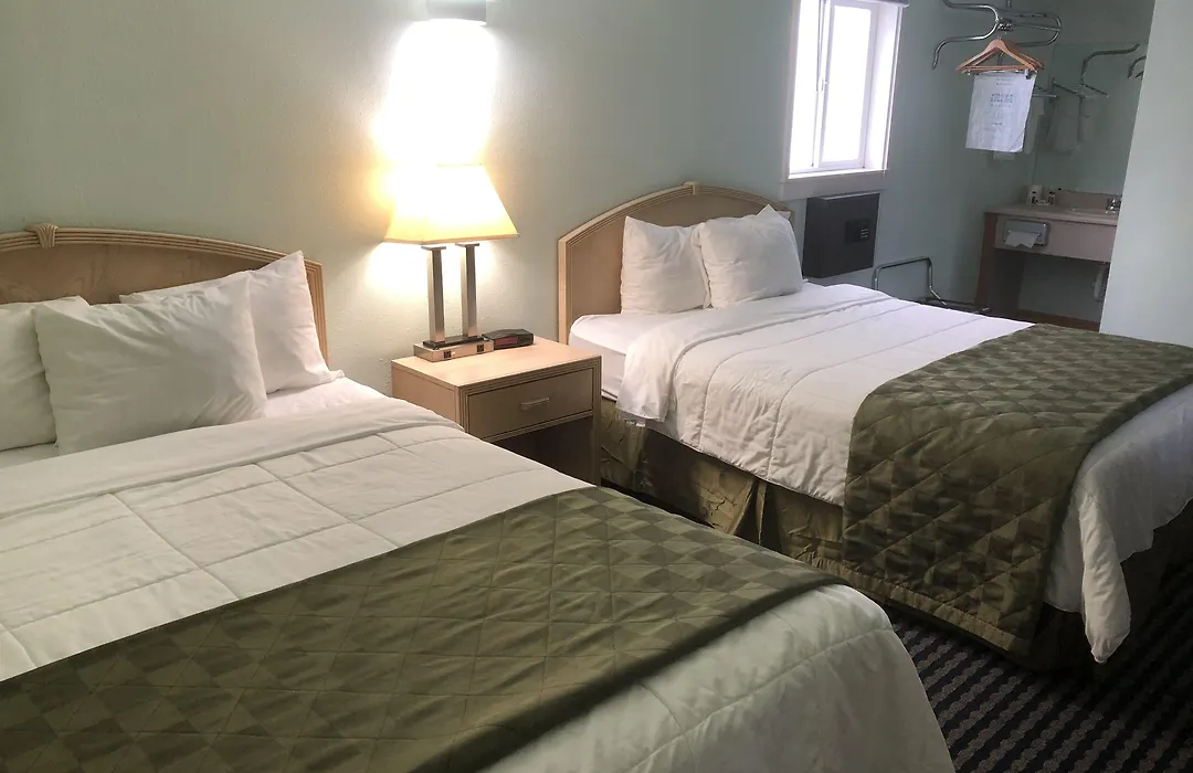Travelodge By Wyndham Seattle North Of Downtown-1