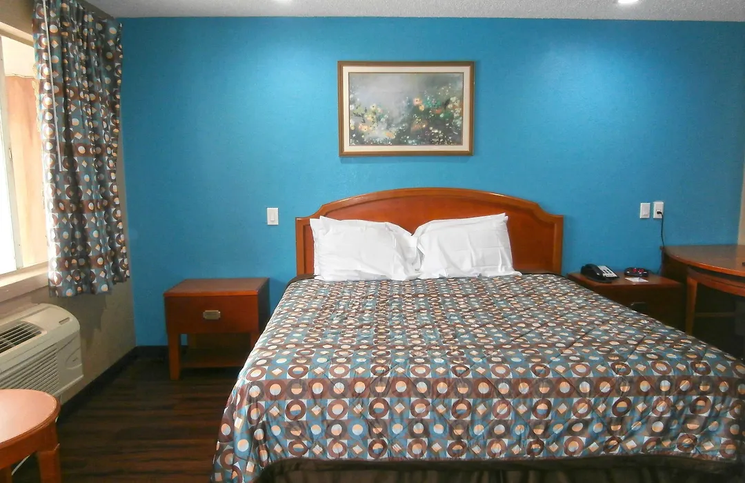 Americas Best Value Inn-Savannah-1