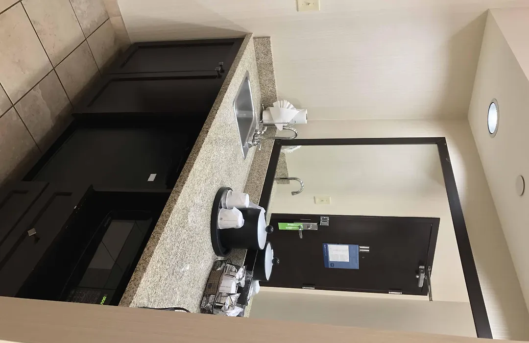 Hampton Inn & Suites Las Vegas South-1
