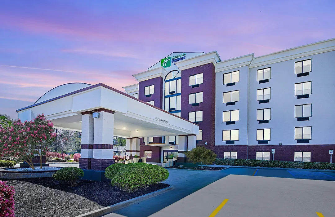 Holiday Inn Express Hotel & Suites Birmingham - Inverness 280 By Ihg-1