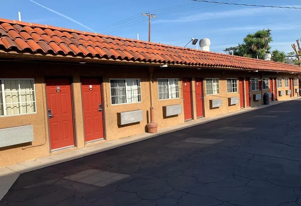 Uptown Inn-1