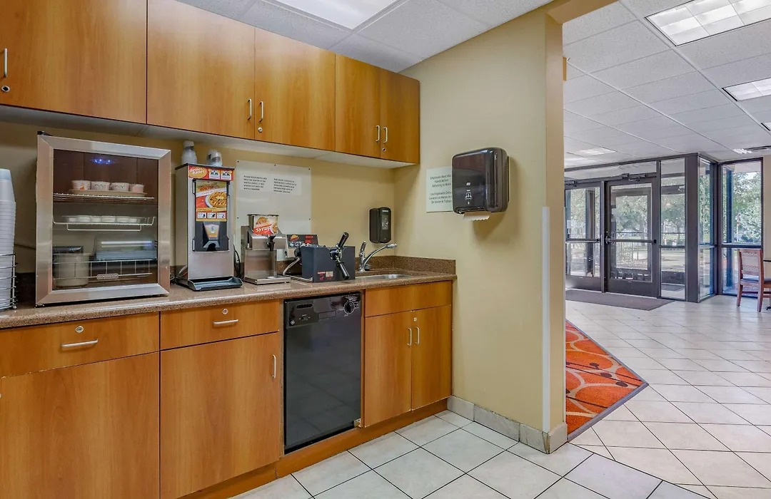 Econo Lodge Inn & Suites Des Moines Fairgrounds Area-1