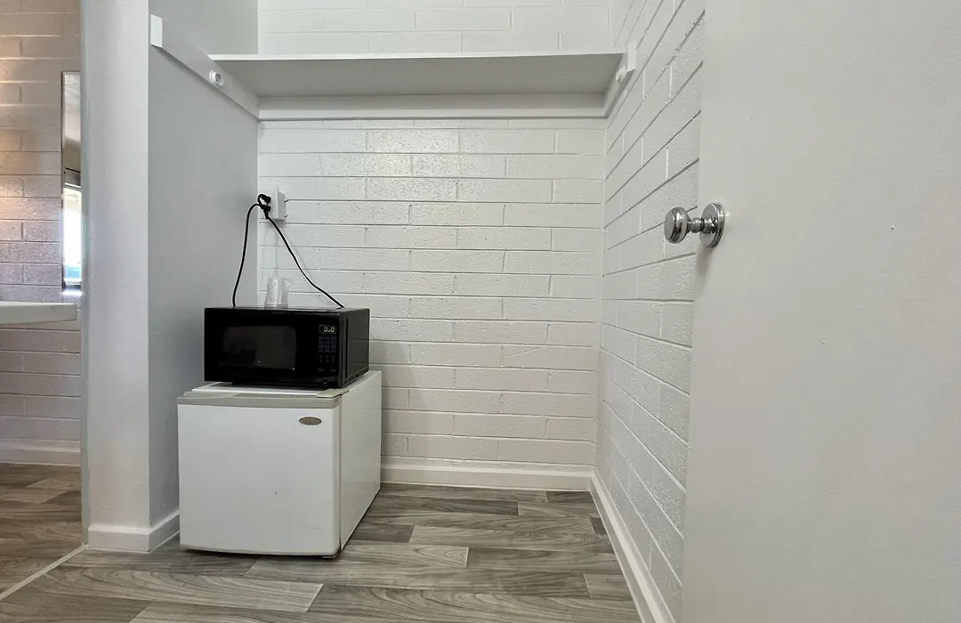 The Postcard Motel-1