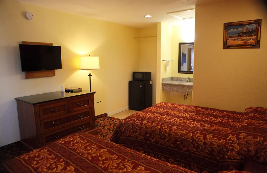 Bay Breeze Inn-1
