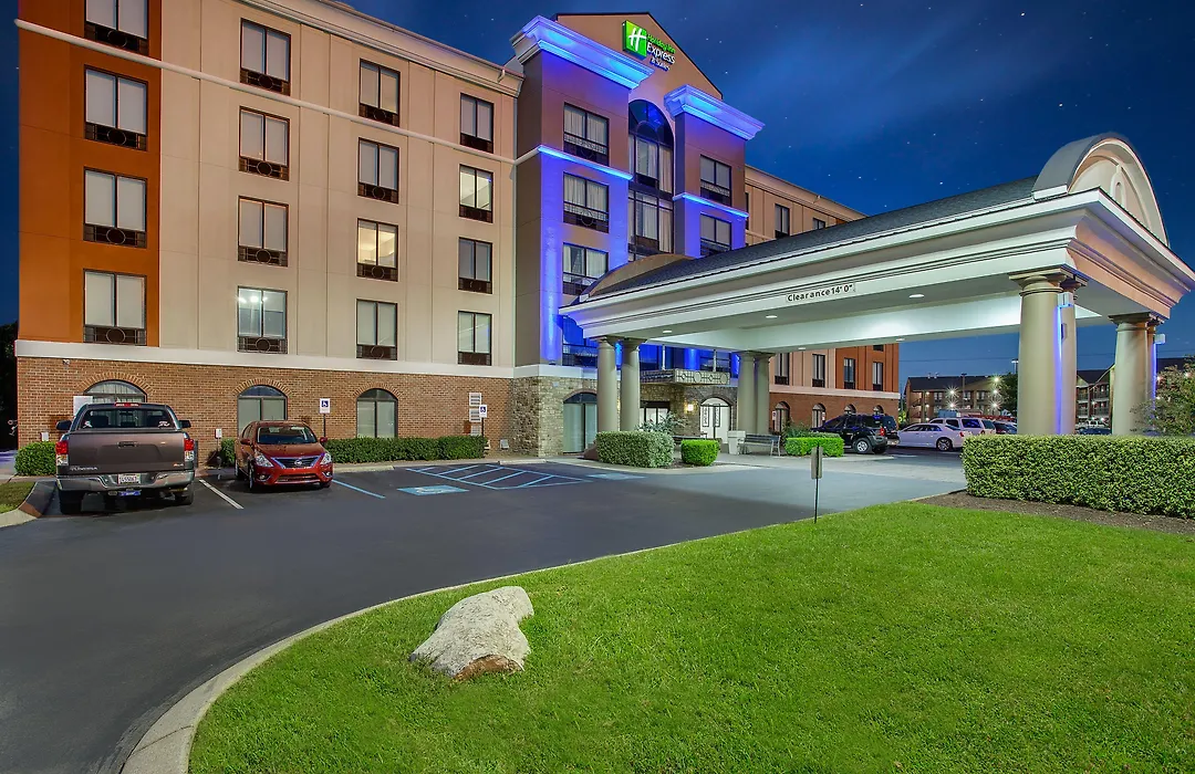 Holiday Inn Express & Suites Lebanon-Nashville Area By Ihg-1