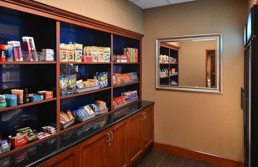 Hampton Inn & Suites Tacoma-1