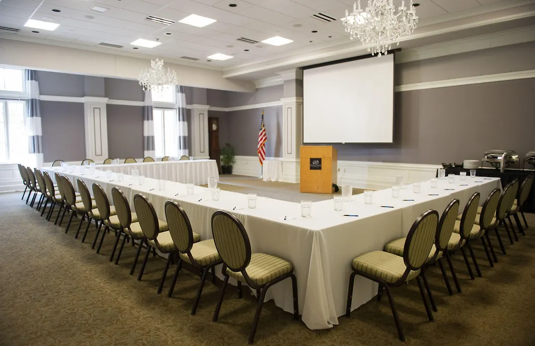 Carriage House Hotel-1