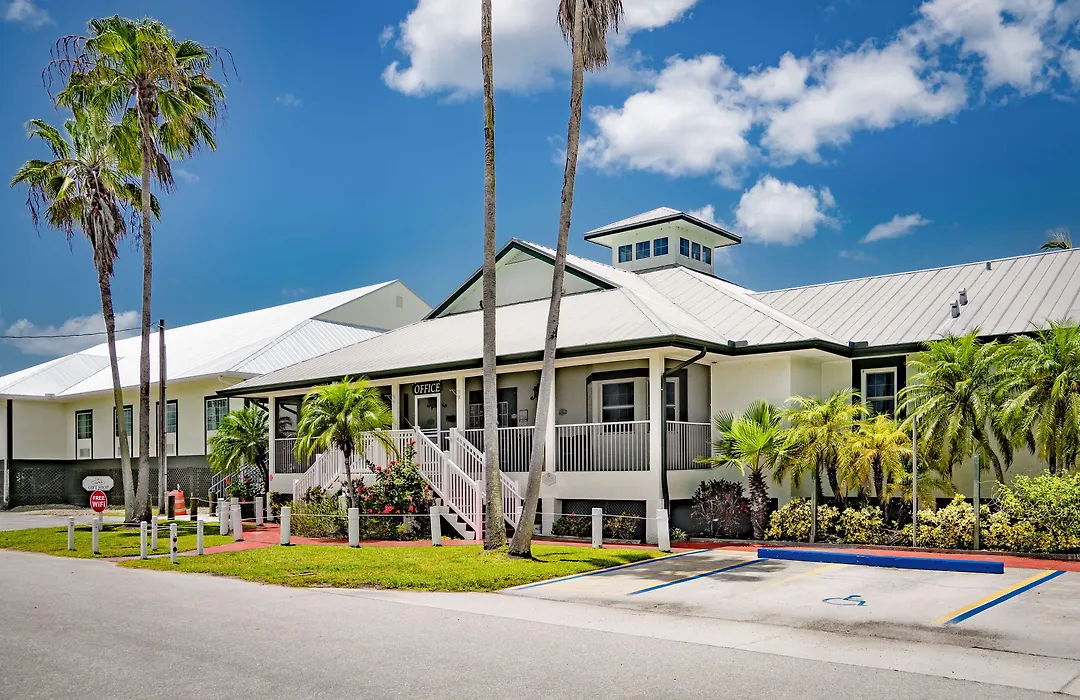 Ivey House Everglades Adventures Hotel-1