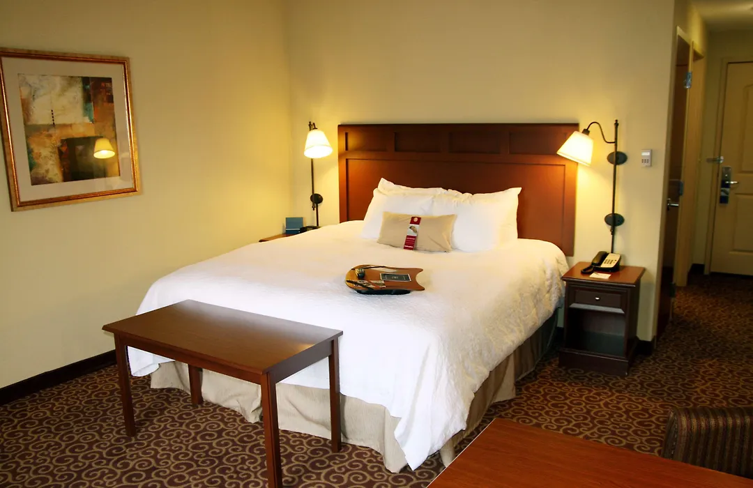 Hampton Inn & Suites Murray-1
