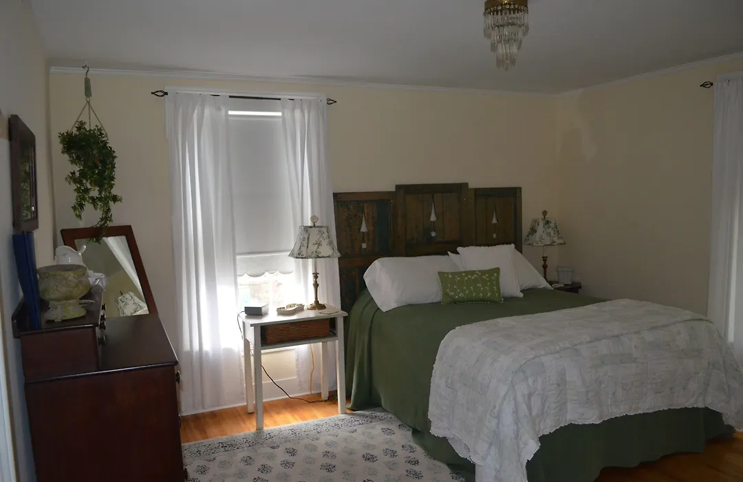 Benjamin F. Packard House Bed And Breakfast-1