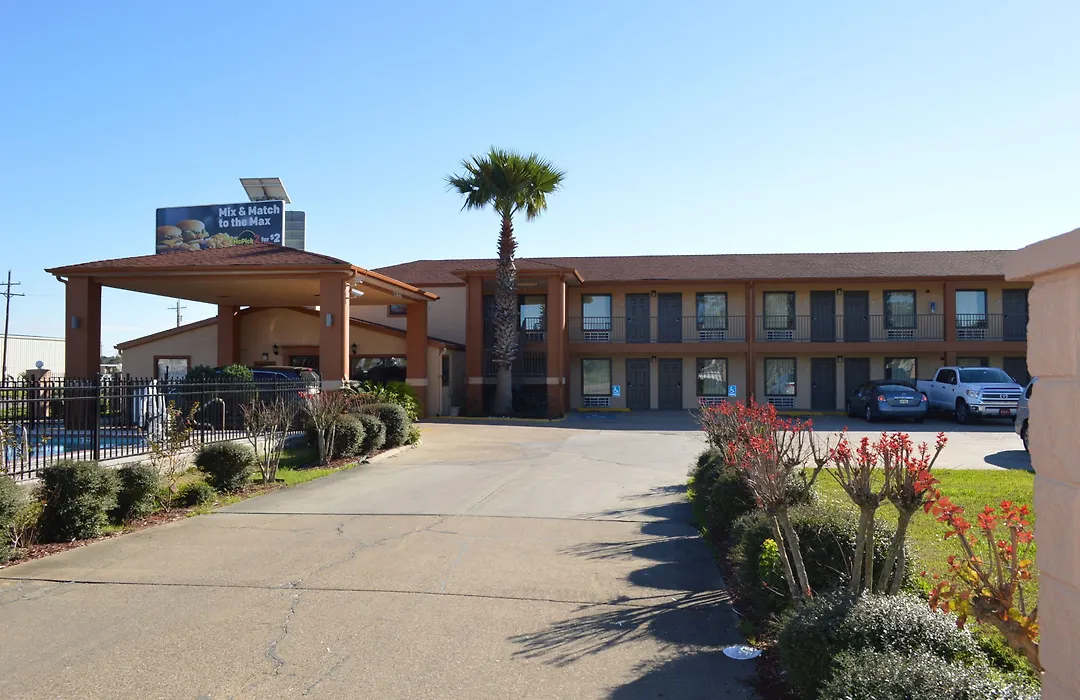 Econo Lodge Lake Charles University Area-1