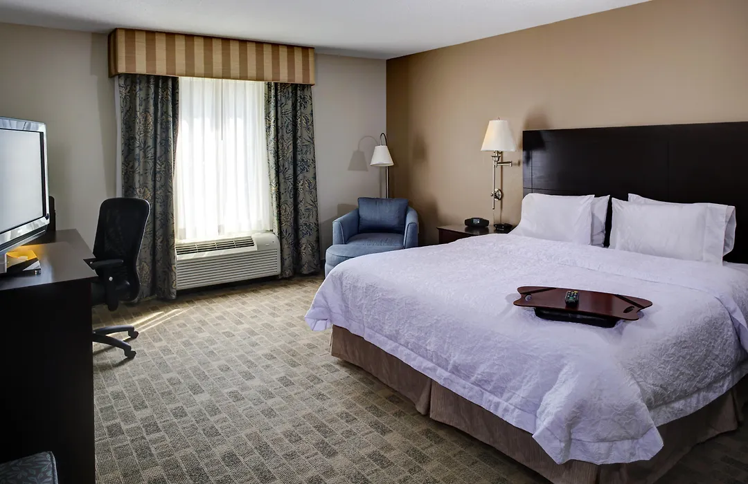 Hampton Inn & Suites Atlanta Airport West Camp Creek Pkwy-1