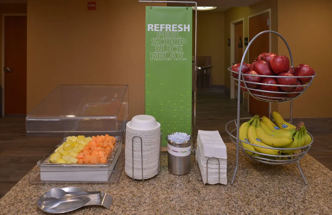 Hampton Inn And Suites Bakersfield North-Airport-1