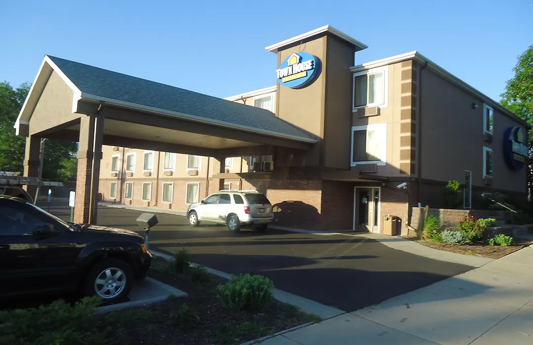 Townhouse Extended Stay Hotel Downtown-1