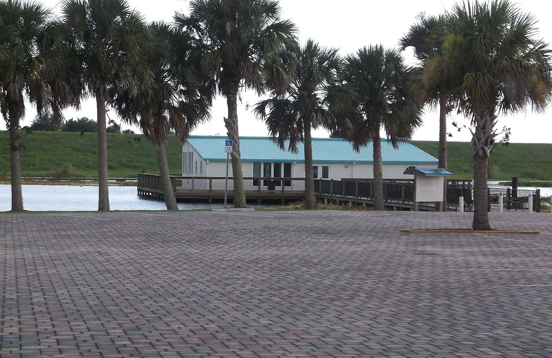 Lakeshore Resort And Marina-1