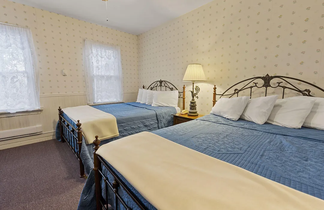 The Pines Inn-1