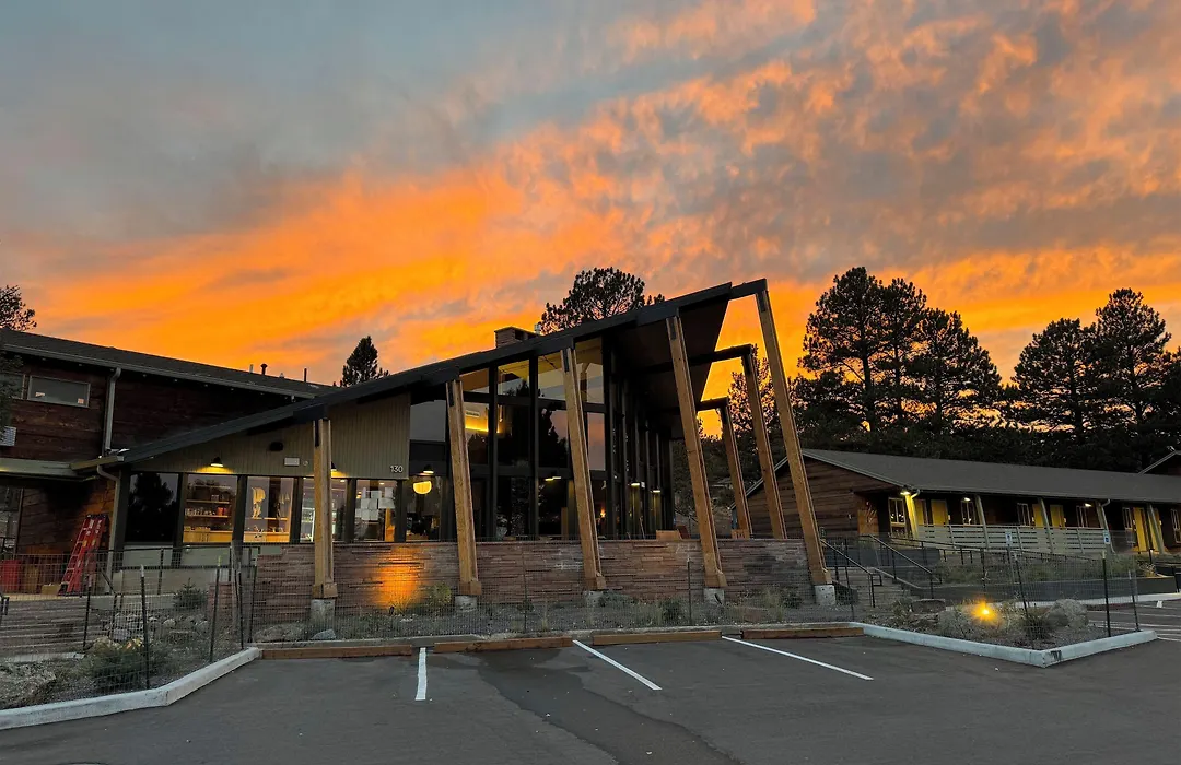 Trailhead Lodge-1