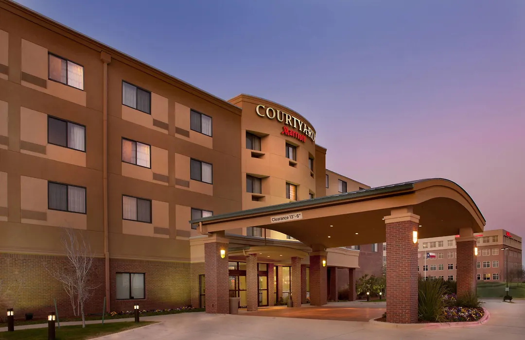 Courtyard By Marriott Denton-1