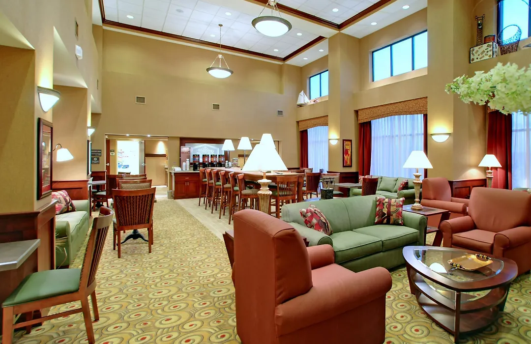 Hampton Inn & Suites Greensburg-1