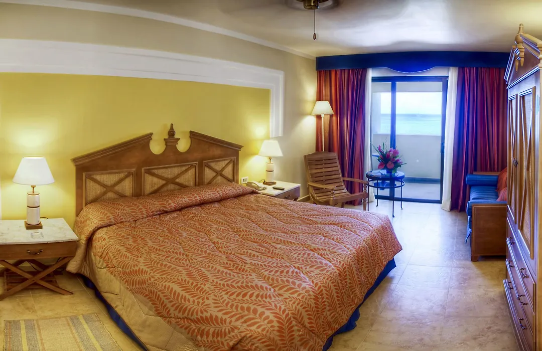 Iberostar Waves Rose Hall Beach-1