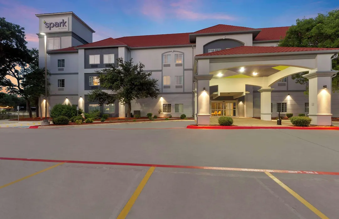 La Quinta By Wyndham San Antonio The Dominion-1