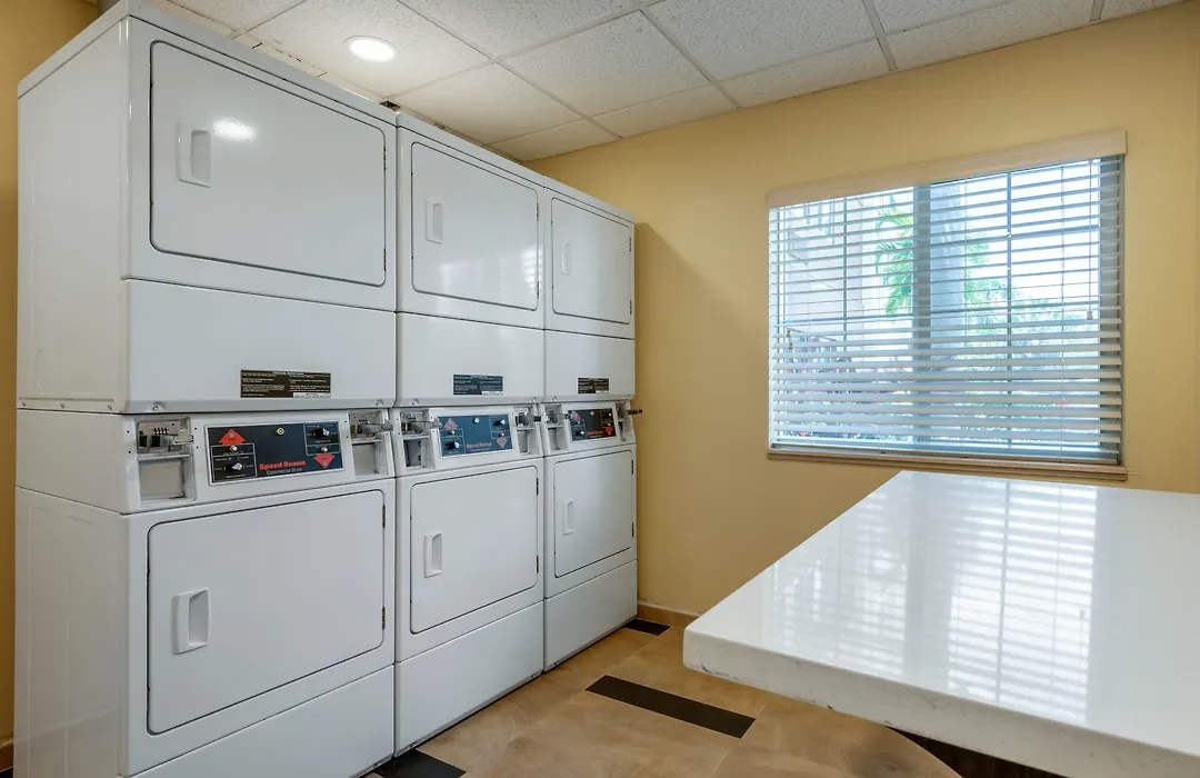 Candlewood Suites Fort Myers/Sanibel Gateway By Ihg-1