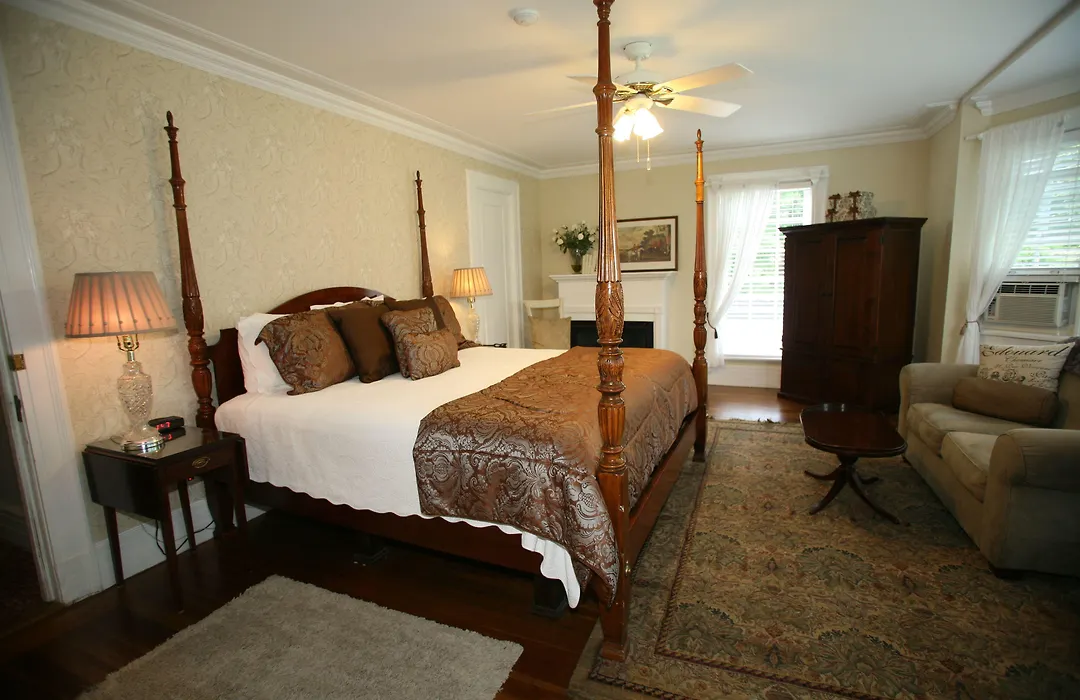 Four Chimneys Inn-1