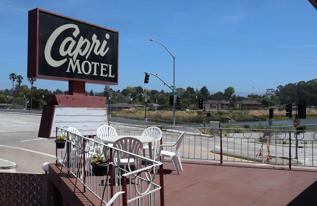 Capri Motel Santa Cruz Beach Boardwalk-1